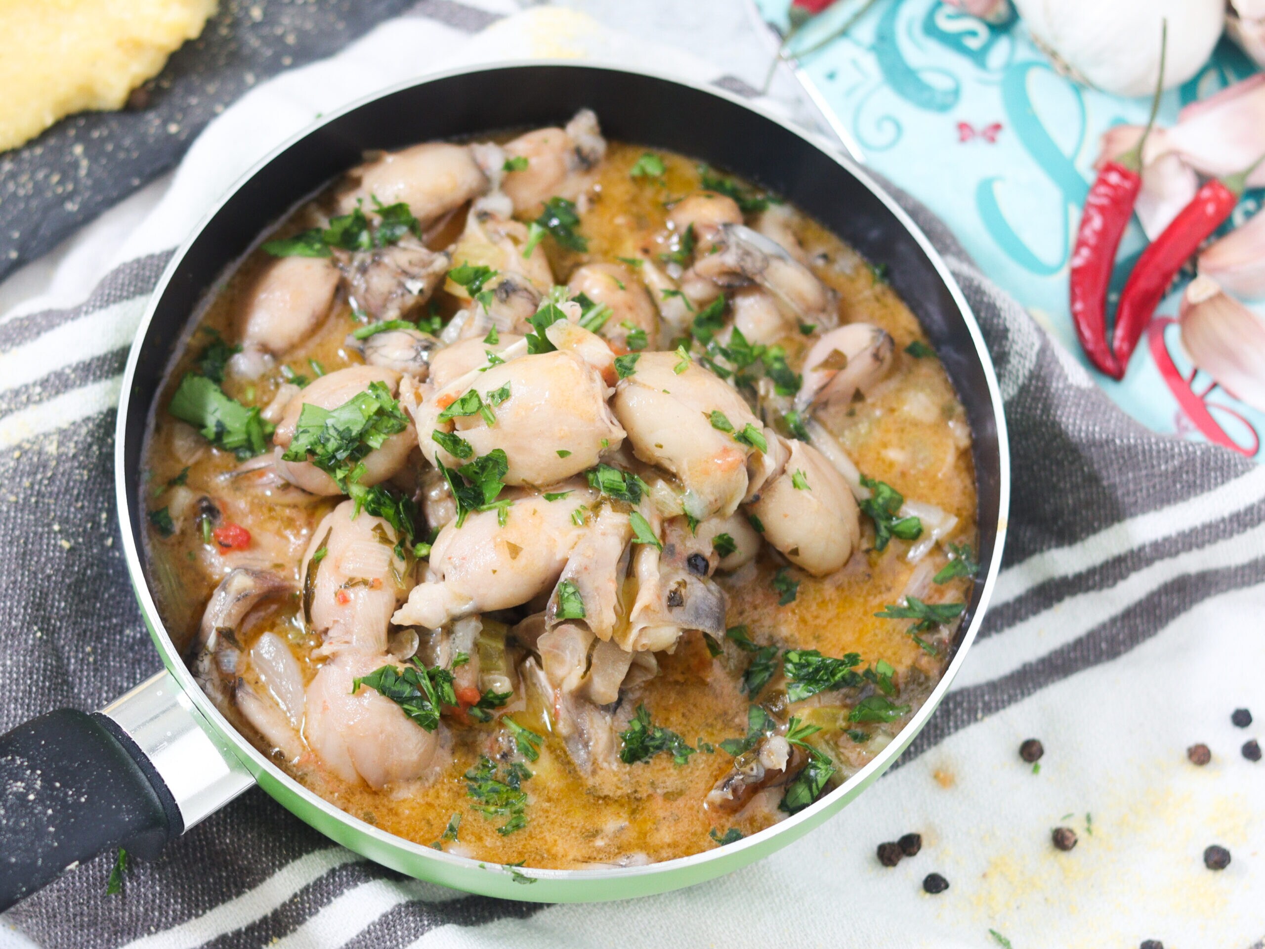 Kikkers in tomatensaus