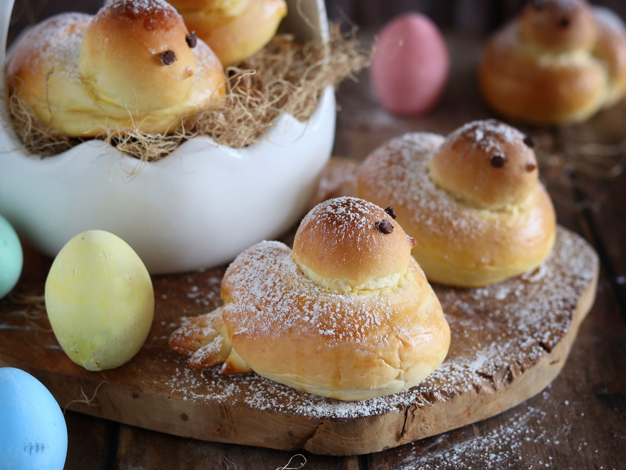 Kleine Paasduiven van briochebrood