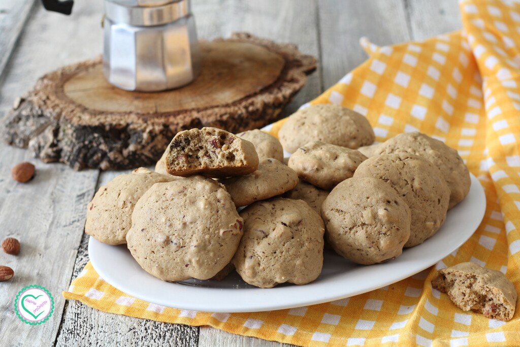 Recept voor Koffiekoekjes met amandelen