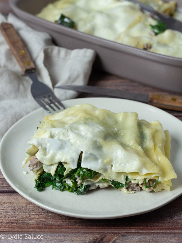 Lasagne met worst en raapstelen