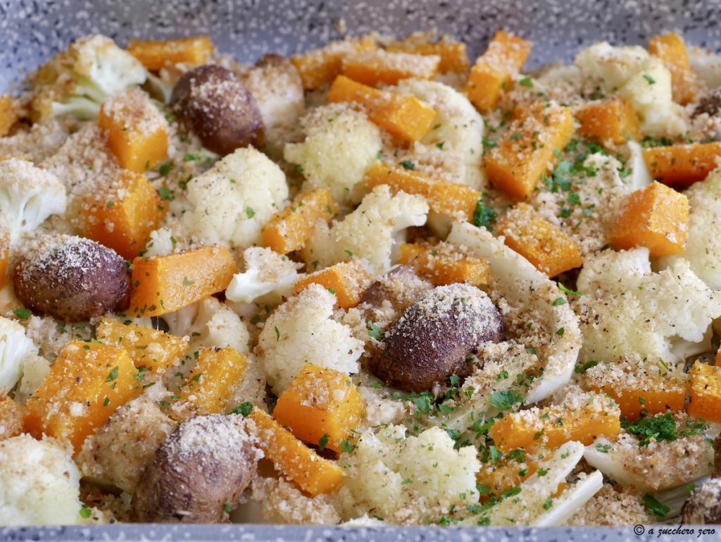 Licht gegratineerde herfstgroenten uit de oven