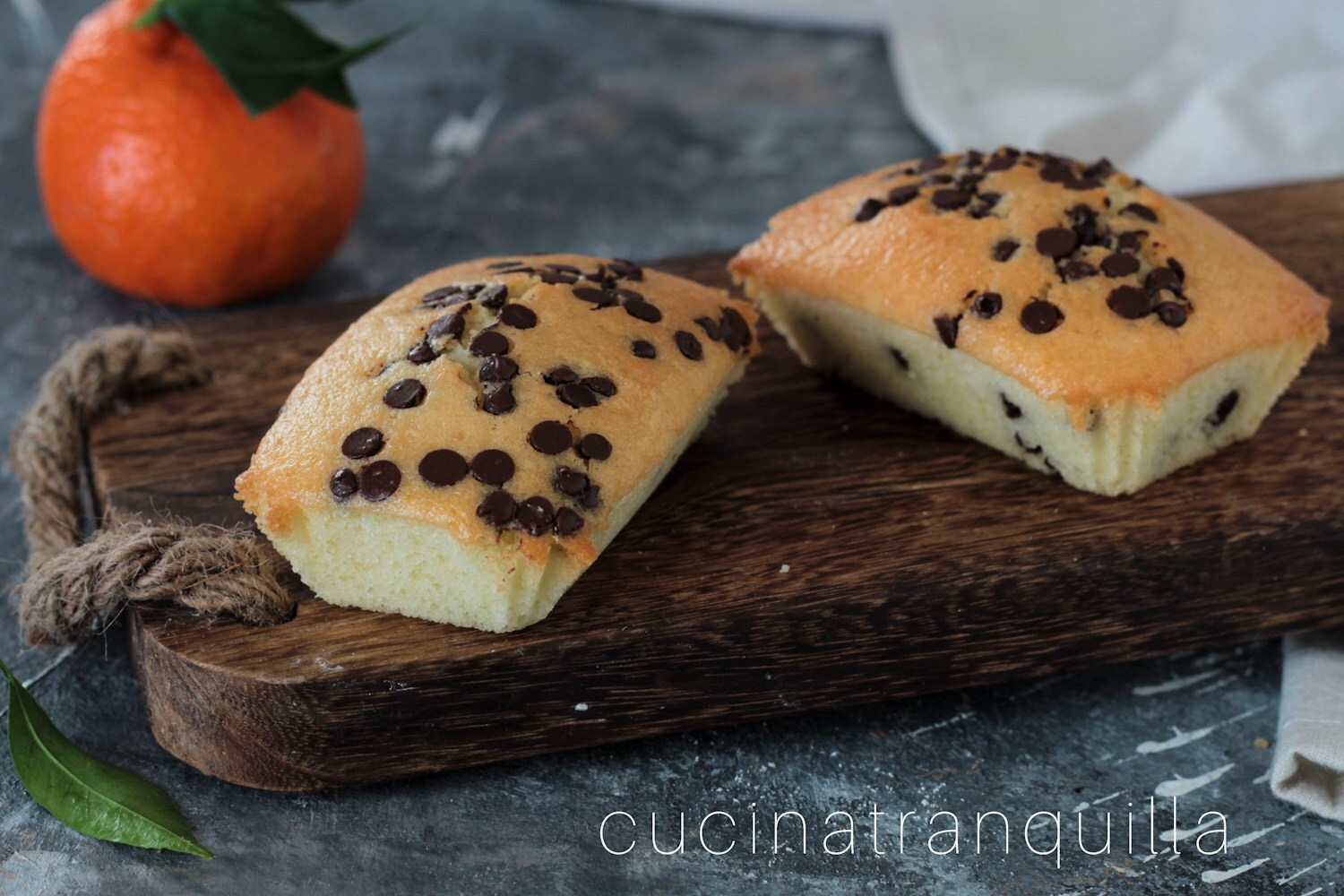 Mini cakejes met water en clementines