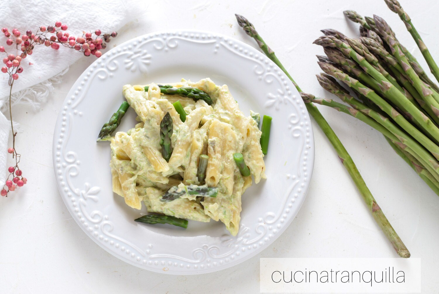 Penne met zalm en asperges