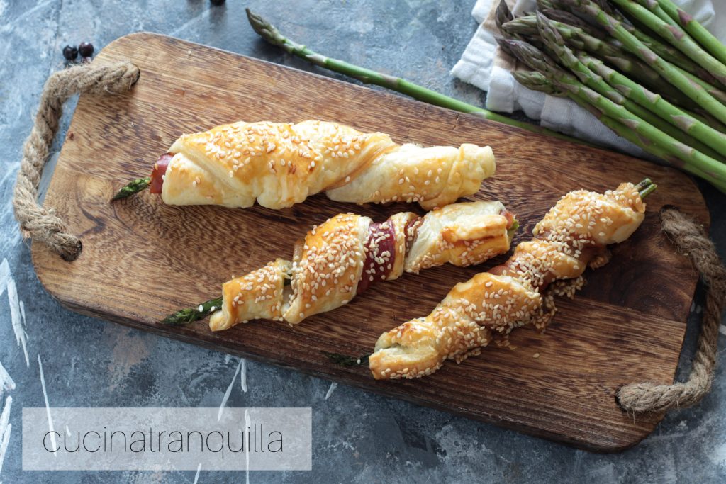 Asperge en speck grissini