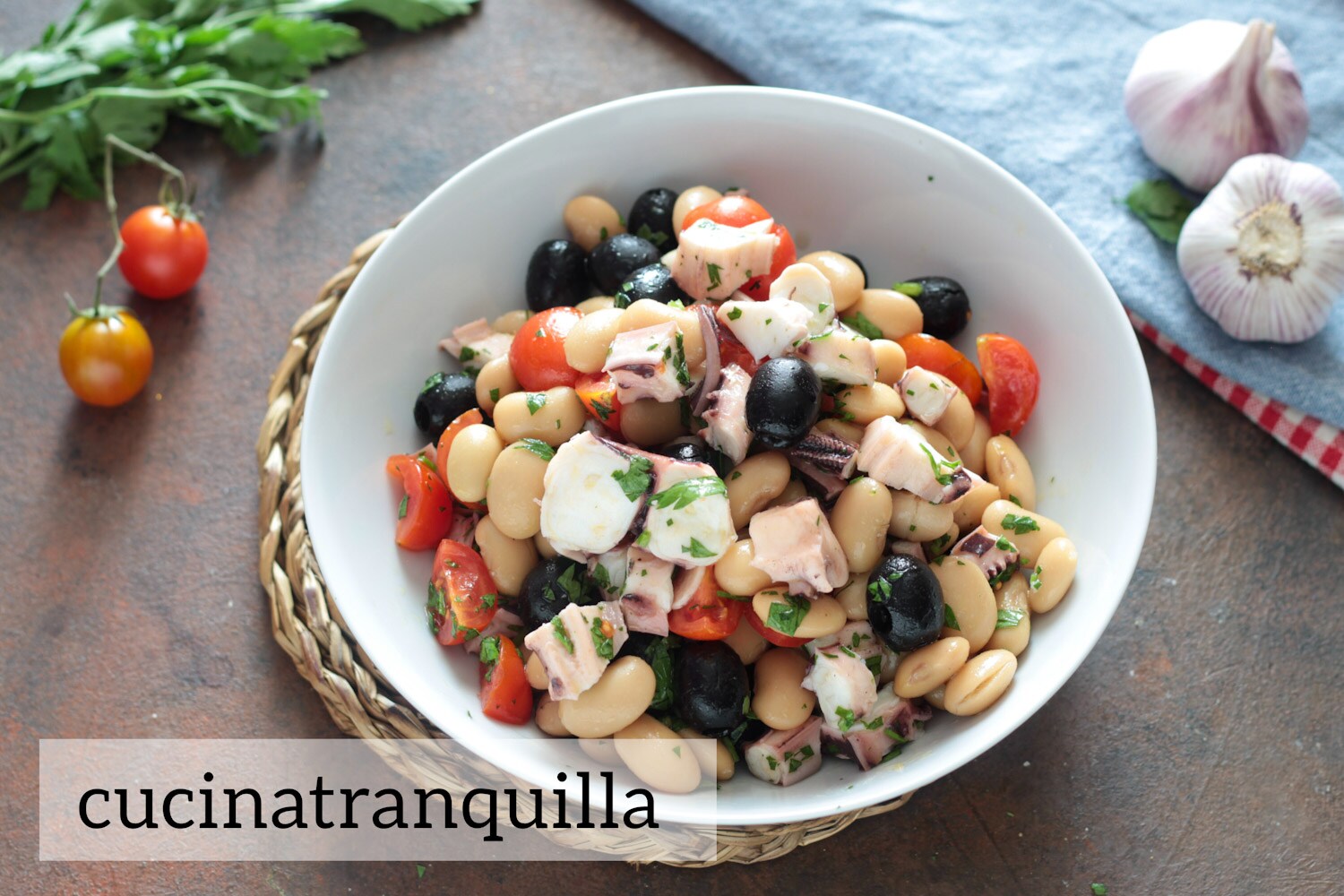 Inktvis en Spaanse bonensalade