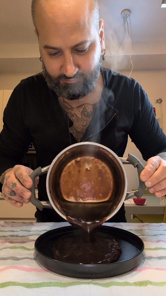 Donkere zoet-zure saus: mysterie en smaak in één saus