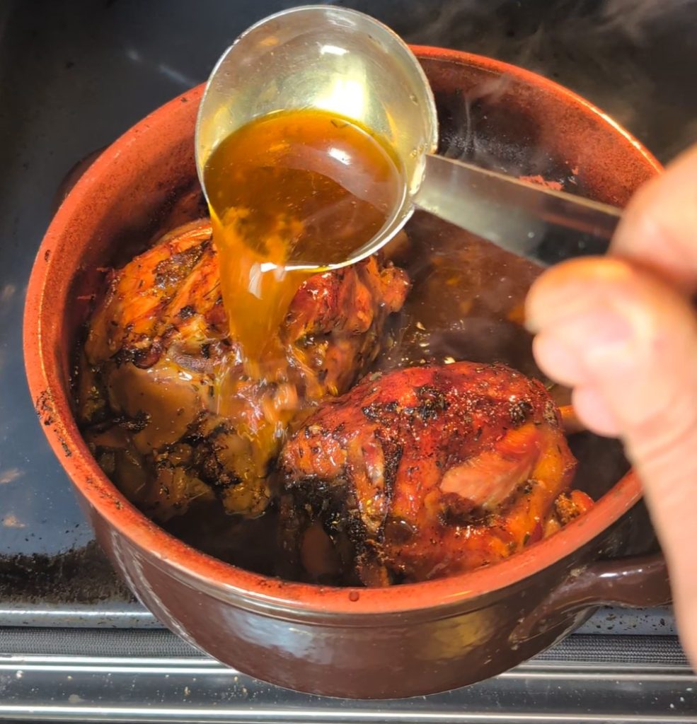 Hoe varkensschenkel zacht te koken: onfeilbare methode met bier