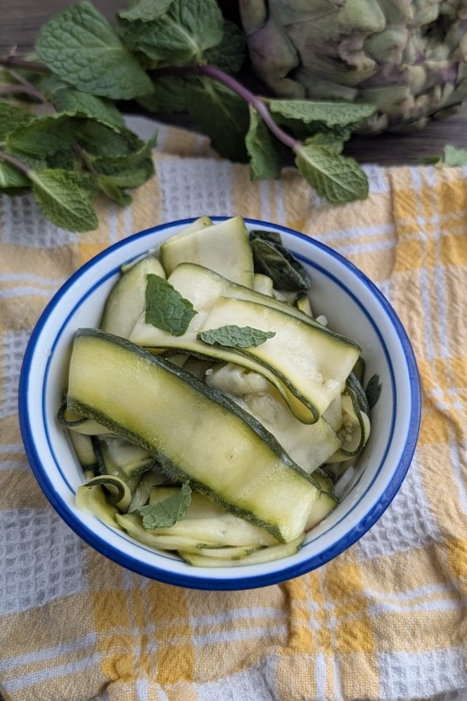 Gemarineerde courgettes met citroen