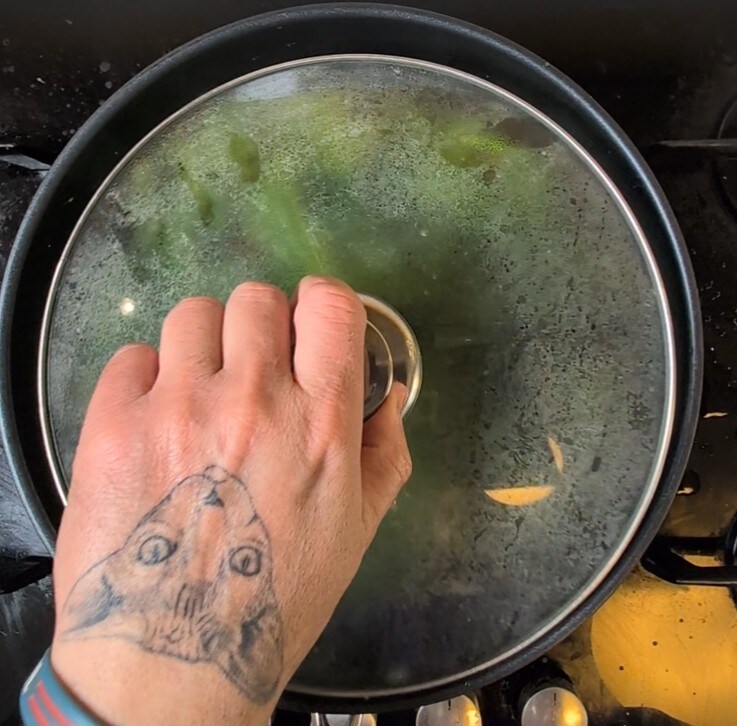 Hoe raapstelen koken in de koekenpan: Eenvoudig en snel recept