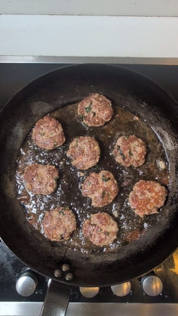 Zuid-Afrikaanse Gehaktbal Recept (Frikkadels): Zacht en Smakelijk