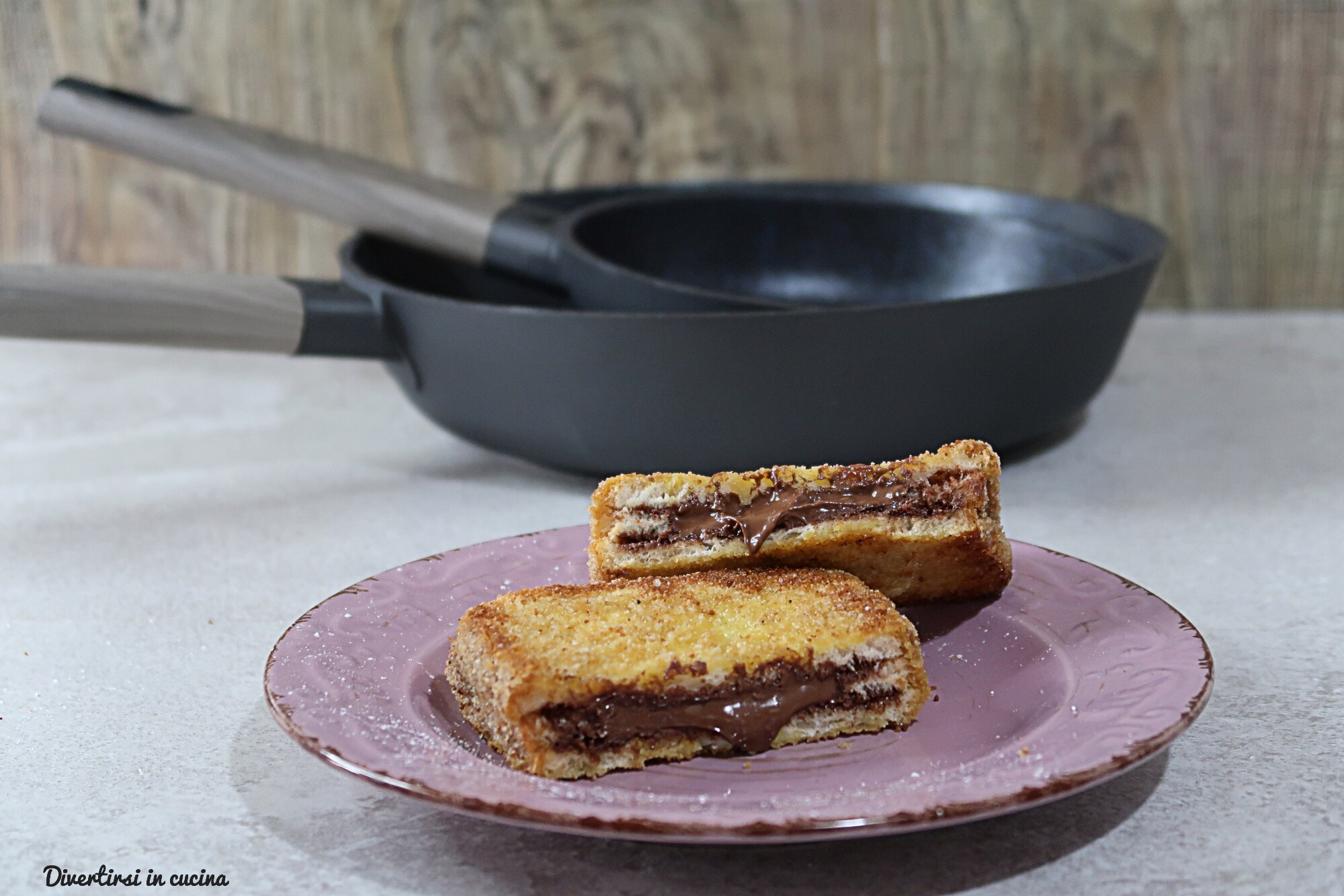 French toast met Nutella gekookt in de Cecotec-pan