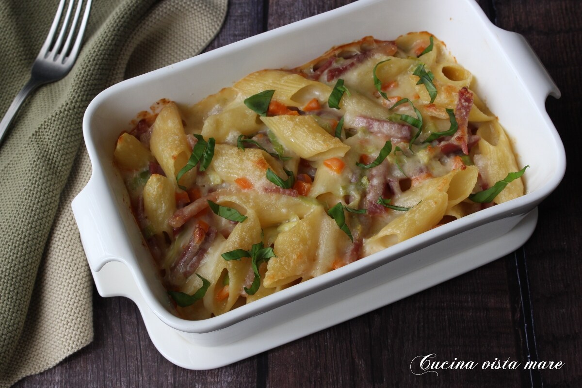 Pasta uit de oven met rauwe ham