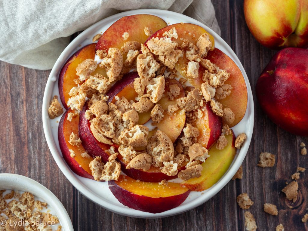 Perzendessert met amaretti