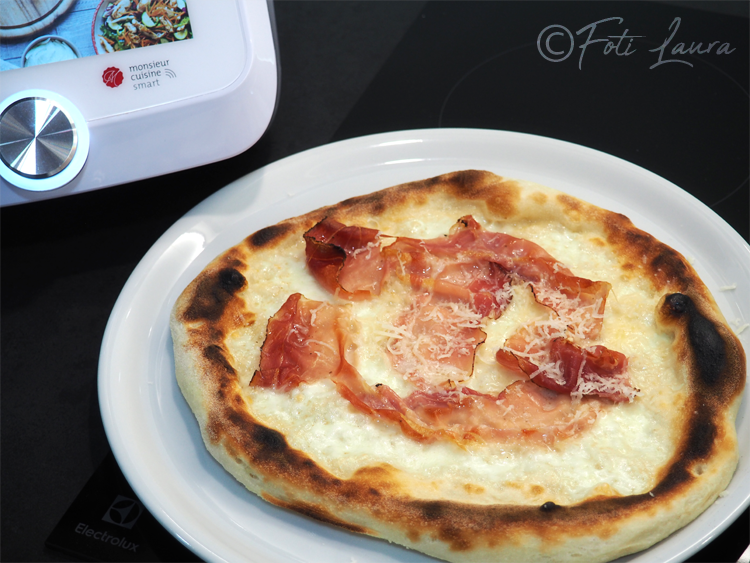 Pizza met MCS (Monsieur Cuisine Smart)