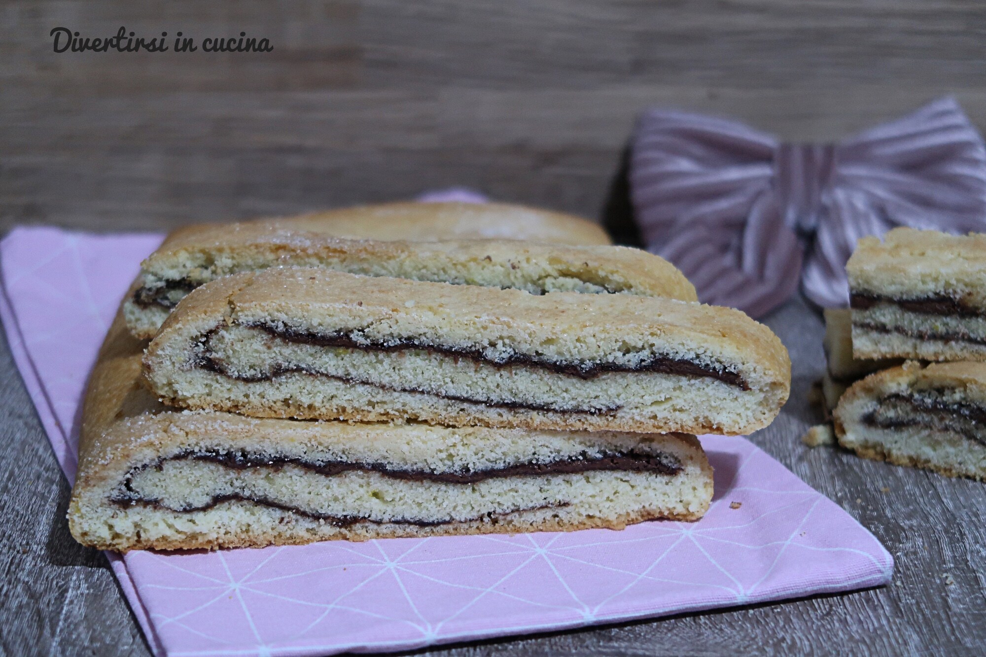 Platgedrukte donut met Nutella