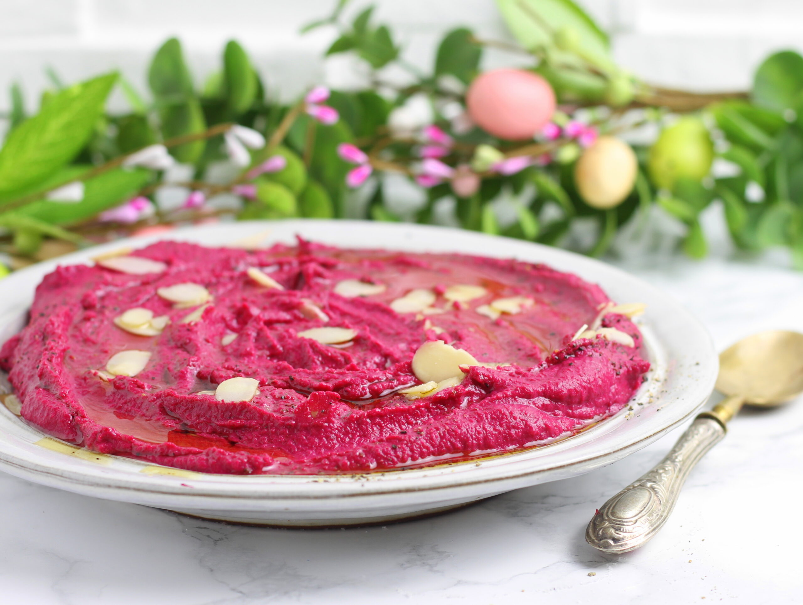 Hummus van rode biet