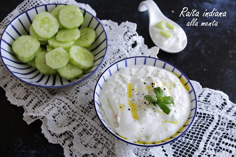 Raita indiaas met munt