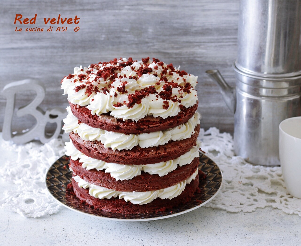 Red velvet Amerikaanse gelaagde cake