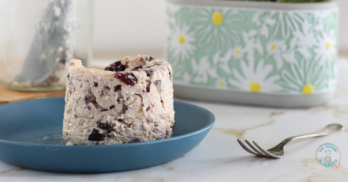 Ricotta omelet in glazen pot