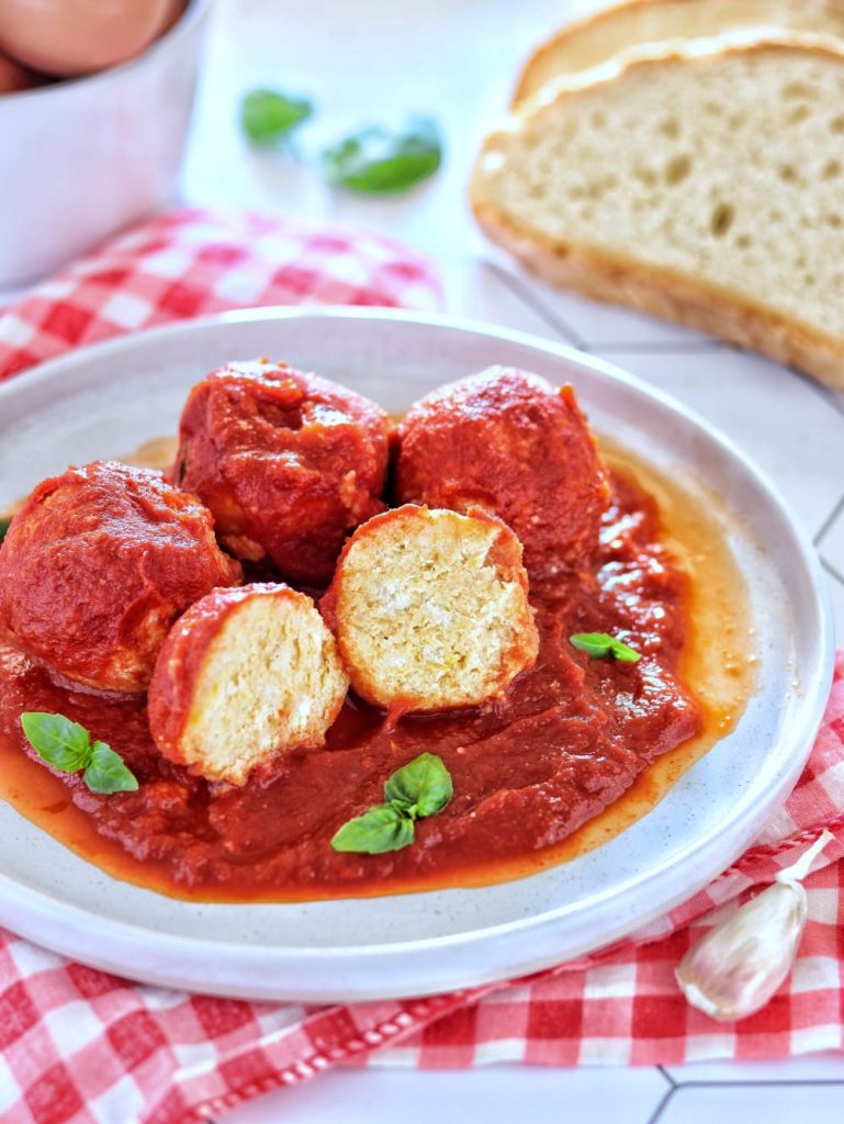 Ricottaballetjes in saus