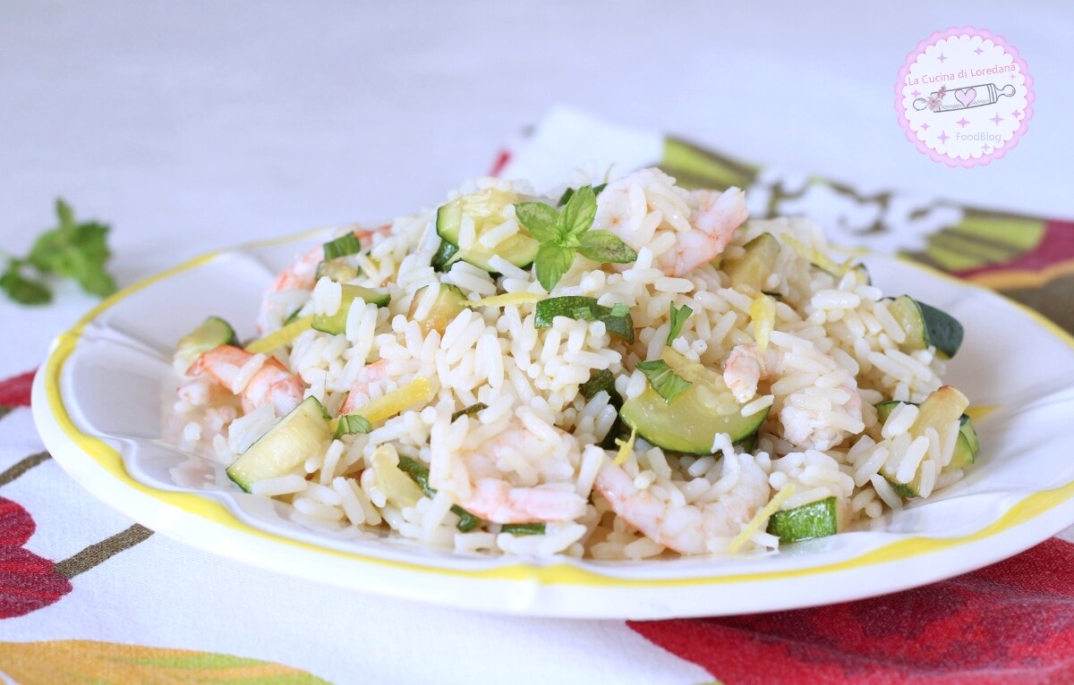 RIJSTSALADE MET GARNALEN EN COURGETTES fris en licht