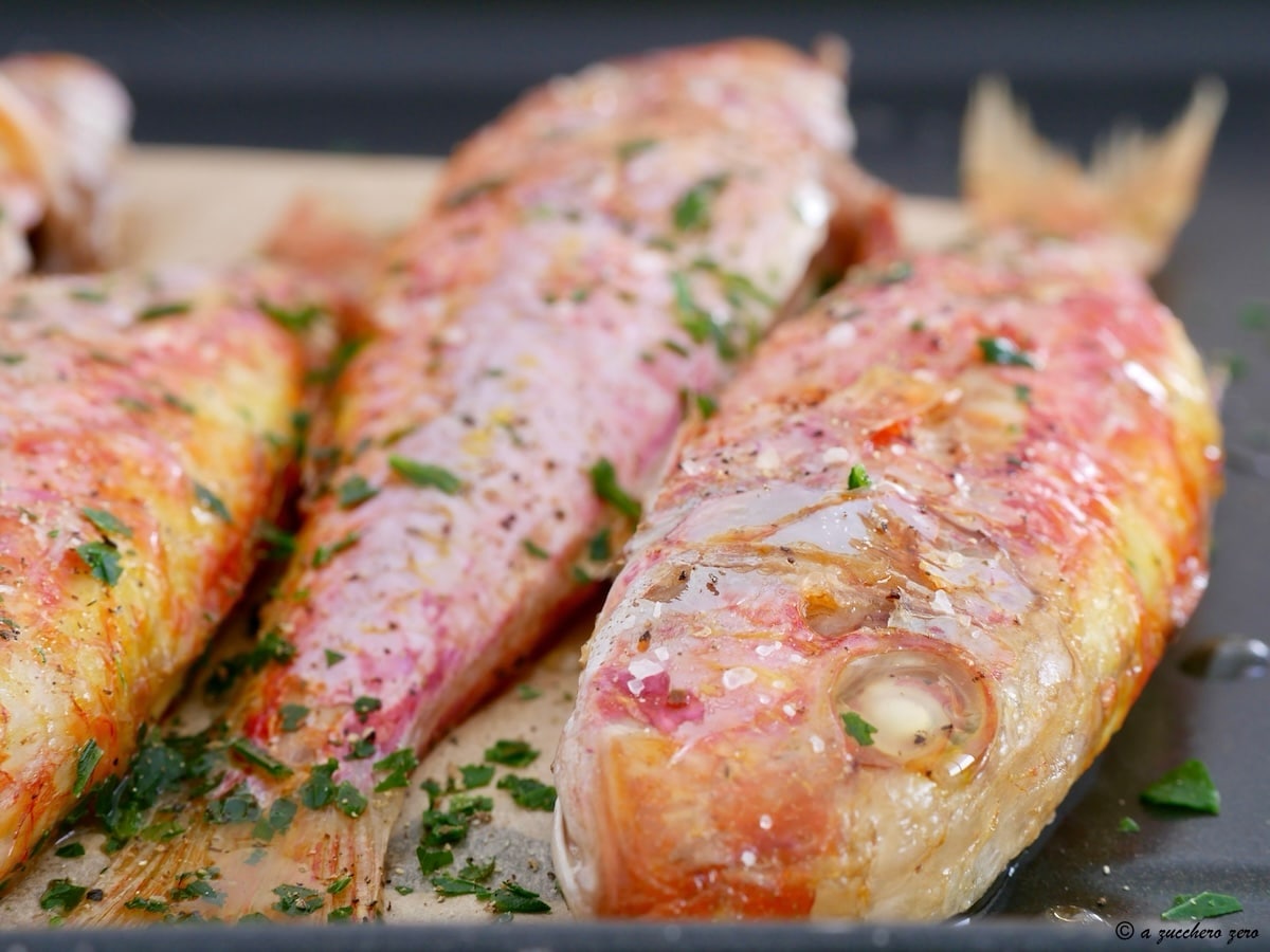Rode mullet in de oven of in de pan