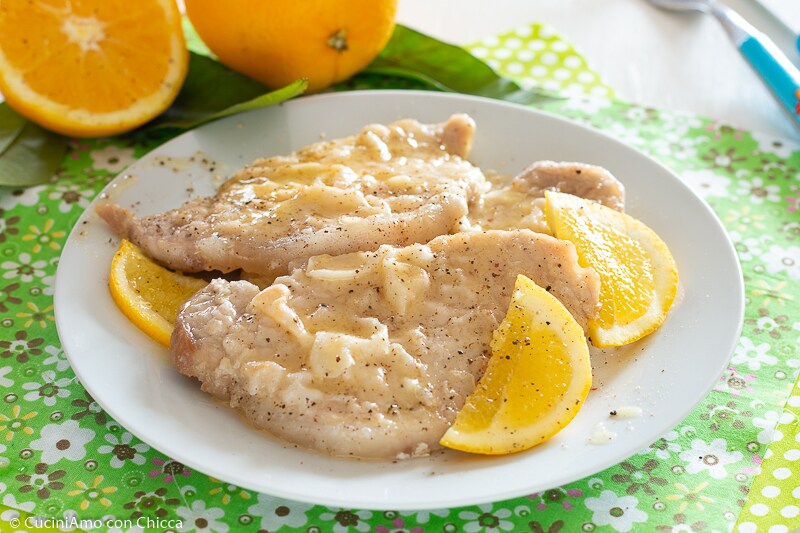 SCHNITZEL VAN VARKENSHAAS MET SINAASAPPEL