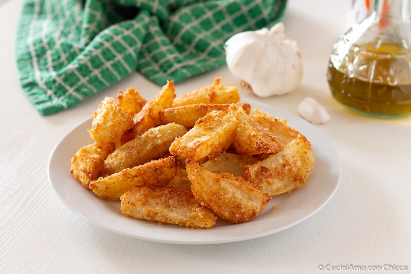 SUPERKROKANTE PARMEZAANAARDAPPELEN in de heteluchtfriteuse