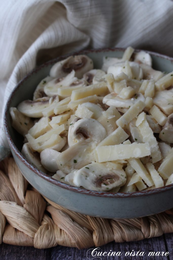 Salade van champignons en Parmezaanse kaas Cucina vista mare