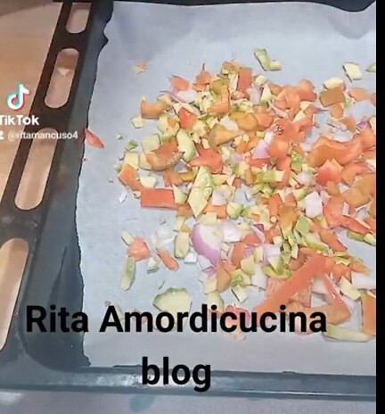 Omeletrol met lichte groenten