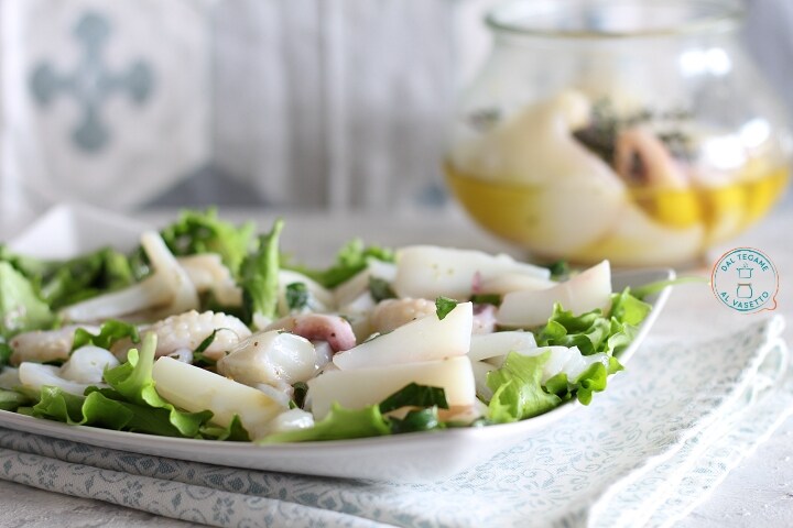Sepia in olie koken in pot koken