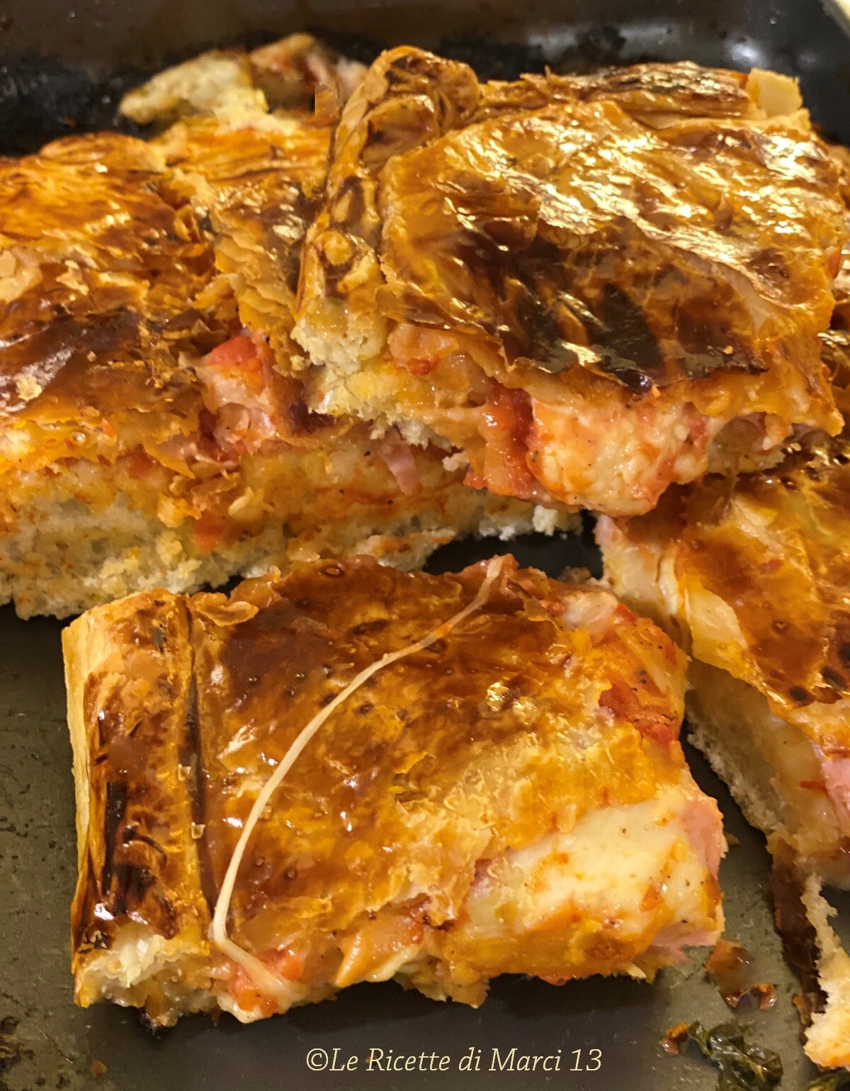 Snelle Napolitaanse Parigina Pizza. Eenvoudig recept