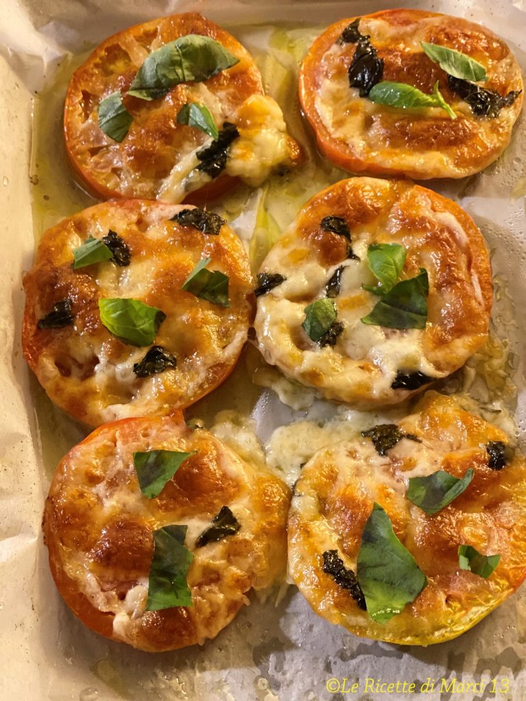 Snelle tomaat pizzetta's