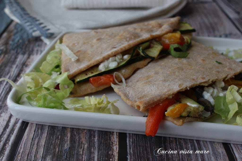 Spelt en linzen piadina Keuken uitzicht op zee