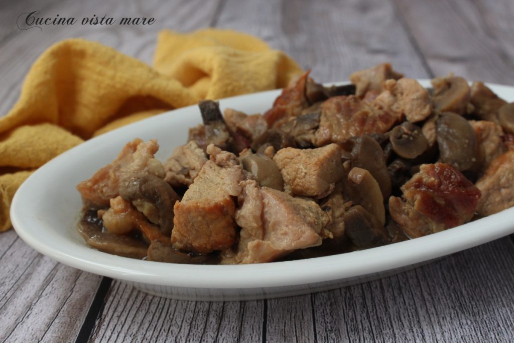 Stoofpot van rundvlees met champignons Cucina vista mare