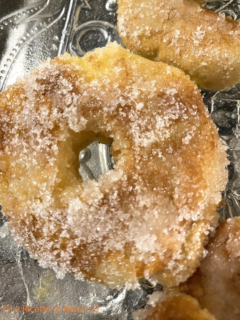 Supersnelle en zachte appelbeignets in de airfryer