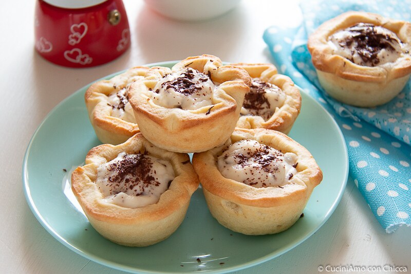 TARTELETJES VAN ZANDDEEG met ricotta en chocolade