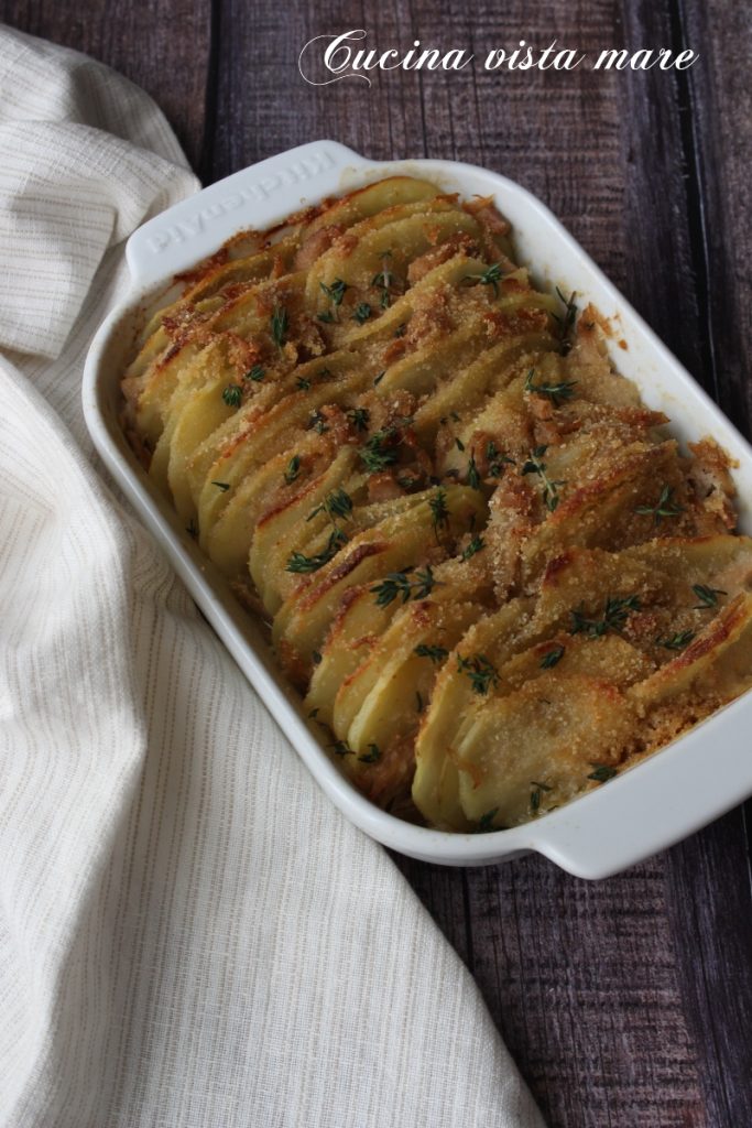 Tonijn- en aardappelschotel uit de oven Keuken met uitzicht op zee