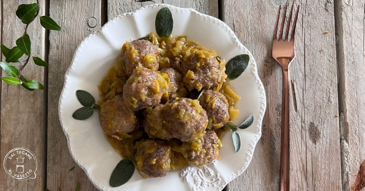 Varkensgehaktballen in bier met multicooker