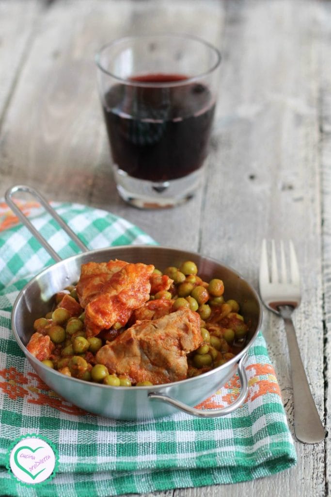 Vleesstoofpot in saus met erwten