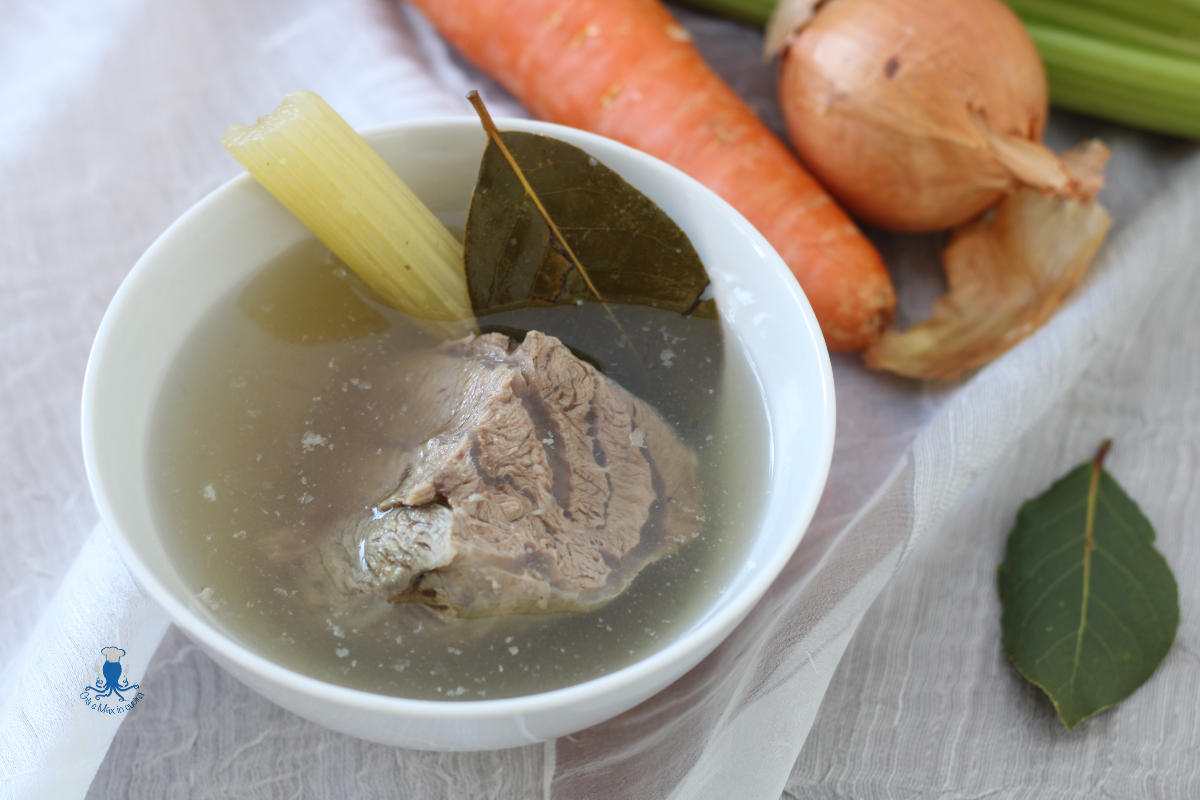 Vleesbouillon met de snelkookpan