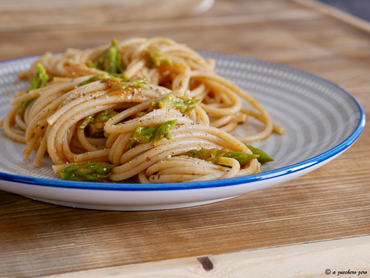 Volkorenpasta met wilde asperges