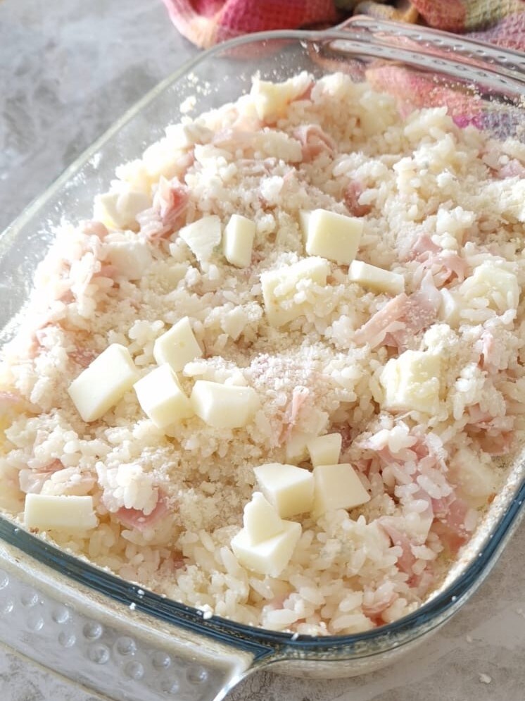 Ovenschotel met rijst, ham en kaas
