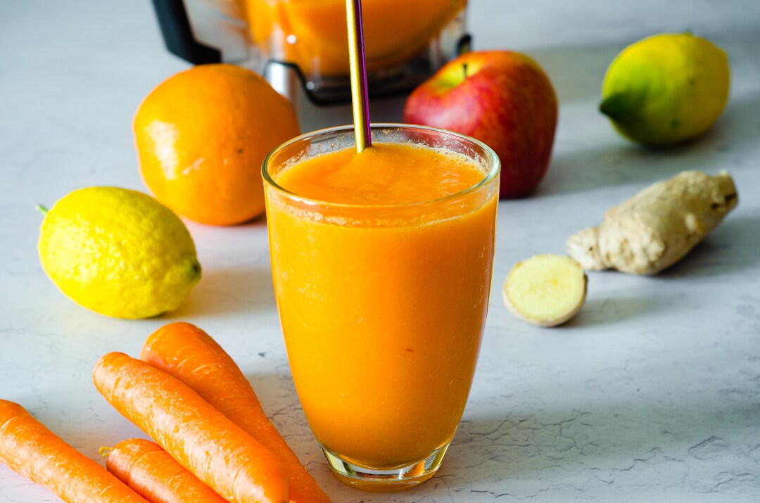 Winterse smoothie met sinaasappels, appels en wortels: gezond, lekker en voedzaam