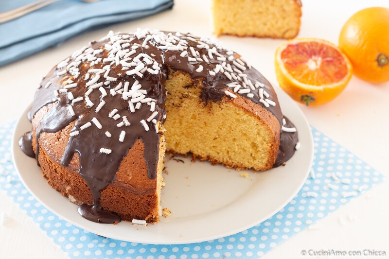 ZACHTE SINAASAPPEL EN CHOCOLADETAART