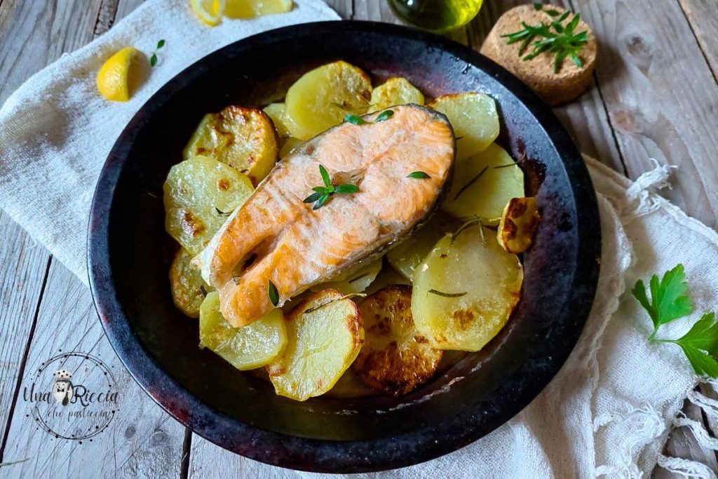 Zalm in de oven met aardappelen omslag