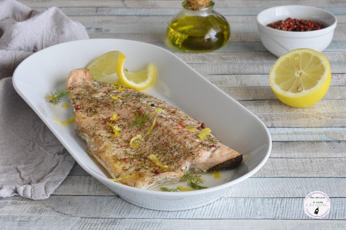 Zalmforelfilet met dille, citroen en roze peper
