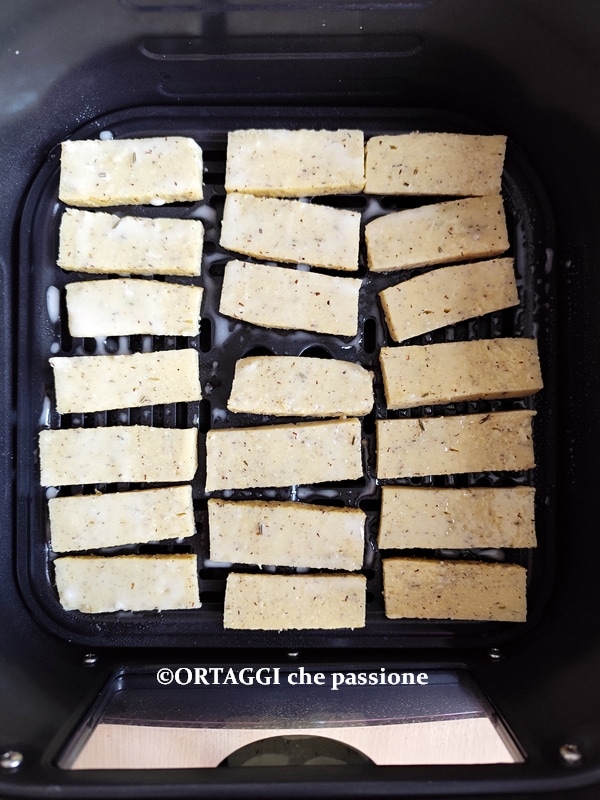 stokjes van polenta in de airfryer