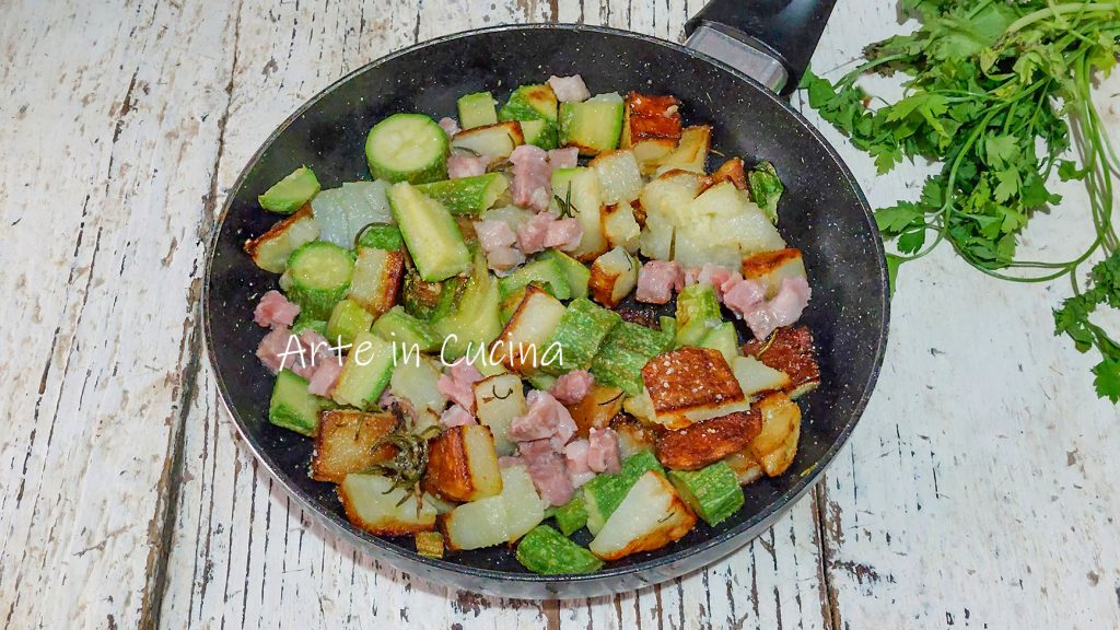 AARDAPPELEN met SPEK en courgettes
