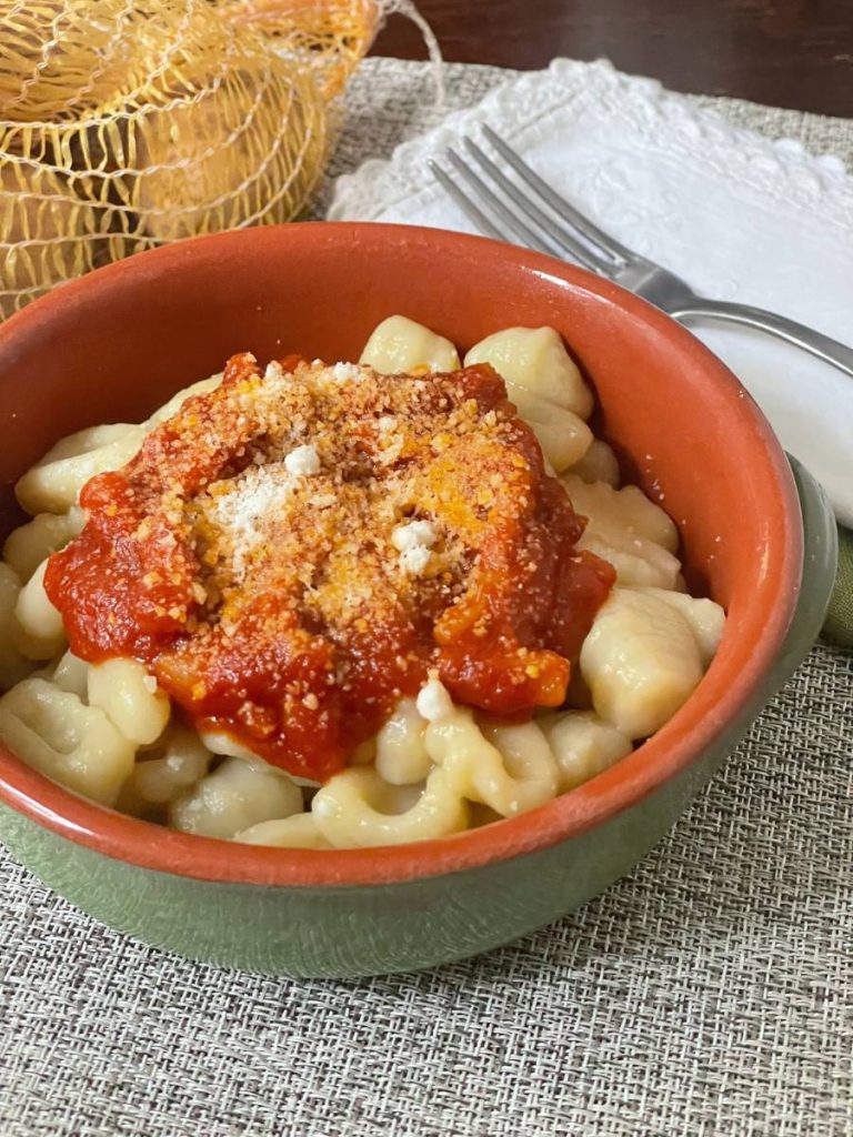 aardappelgnocchi met guancialesaus